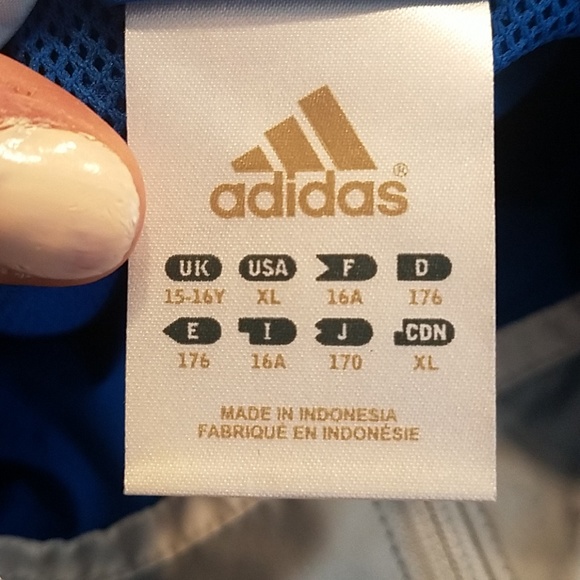Adidas XL Woman's Wind Breaker - Picture 2 of 7